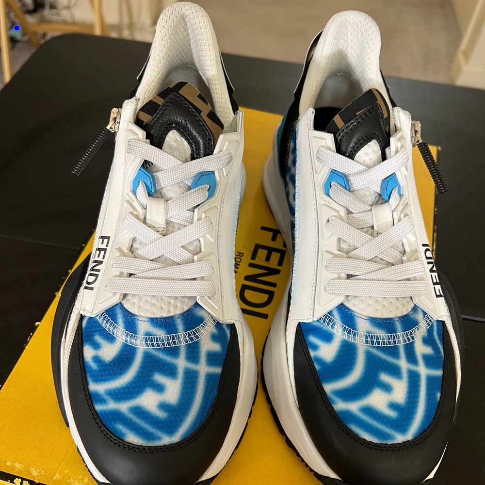 Unisex Fendi Flow  sneakers these are a UK 39-6men sizing can fit ladies size 8